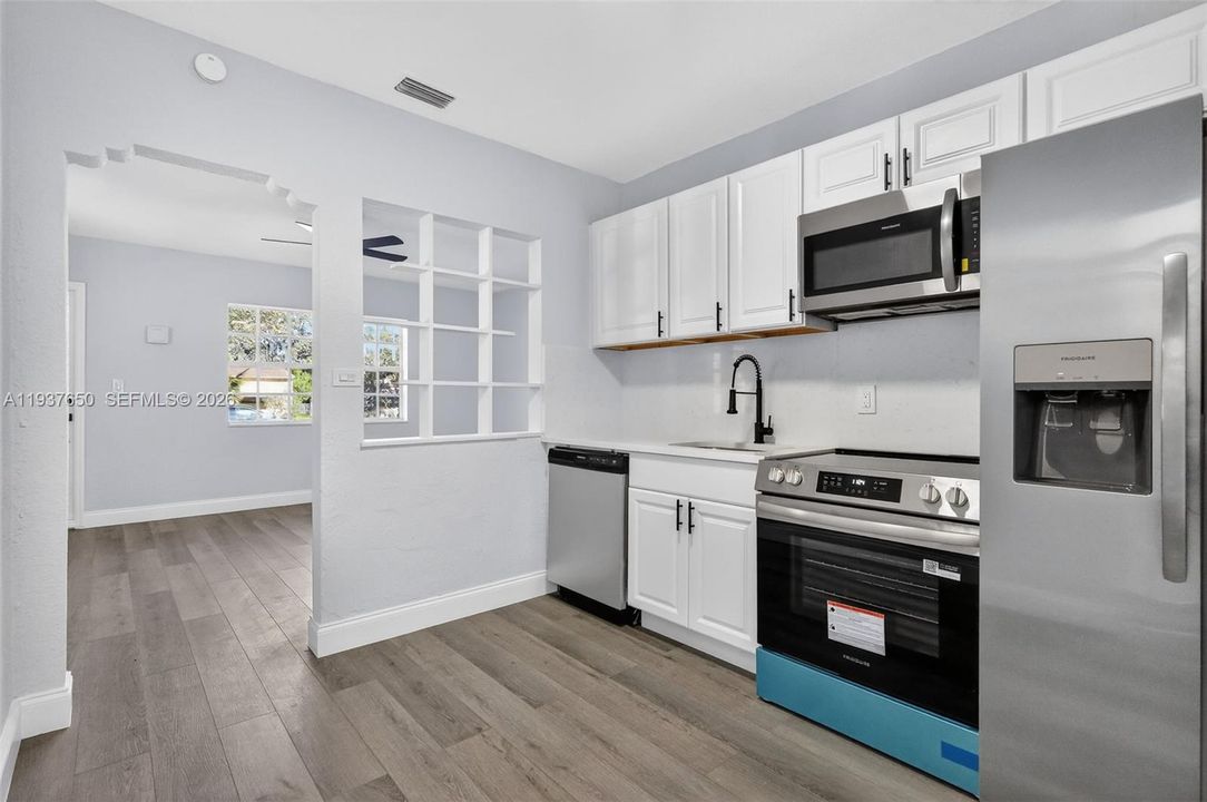 待售: $579,900 (3 贝兹, 2 浴室, 1282 平方英尺)