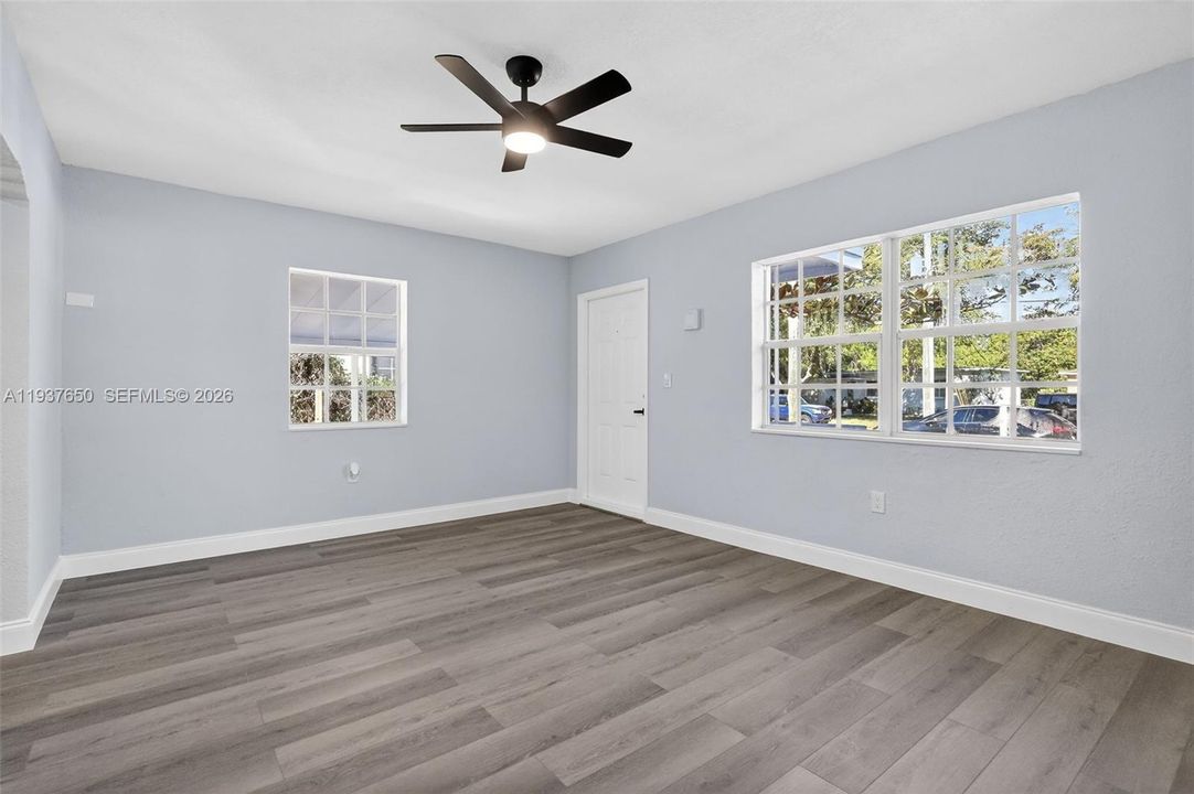 待售: $579,900 (3 贝兹, 2 浴室, 1282 平方英尺)