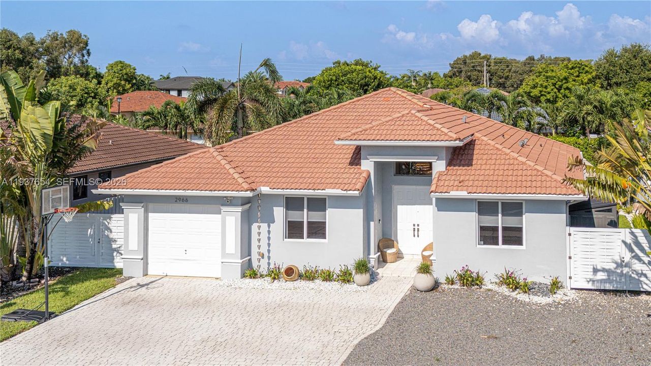 待售: $950,000 (3 贝兹, 3 浴室, 1941 平方英尺)