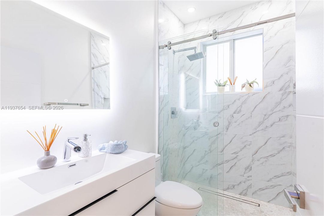 待售: $950,000 (3 贝兹, 3 浴室, 1941 平方英尺)