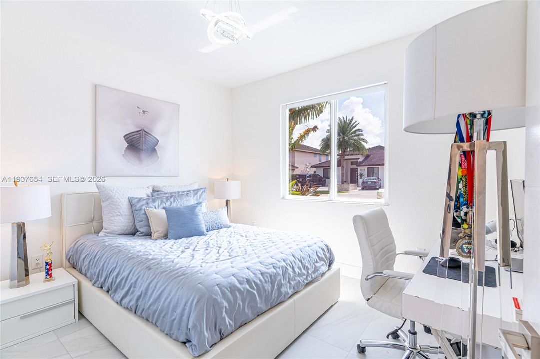 待售: $950,000 (3 贝兹, 3 浴室, 1941 平方英尺)