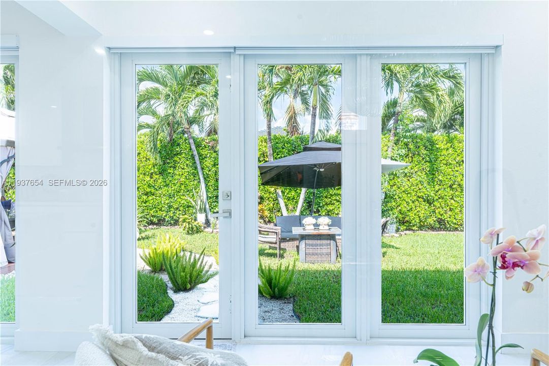 待售: $950,000 (3 贝兹, 3 浴室, 1941 平方英尺)