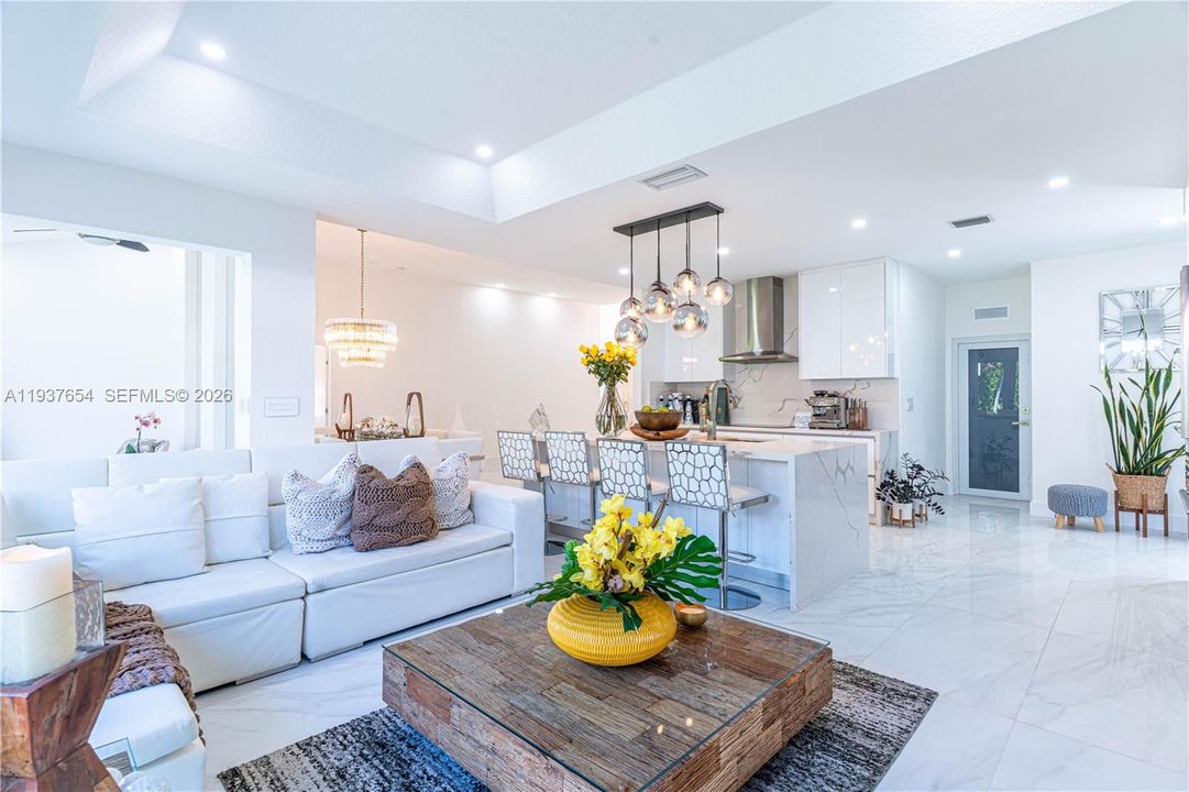 待售: $950,000 (3 贝兹, 3 浴室, 1941 平方英尺)