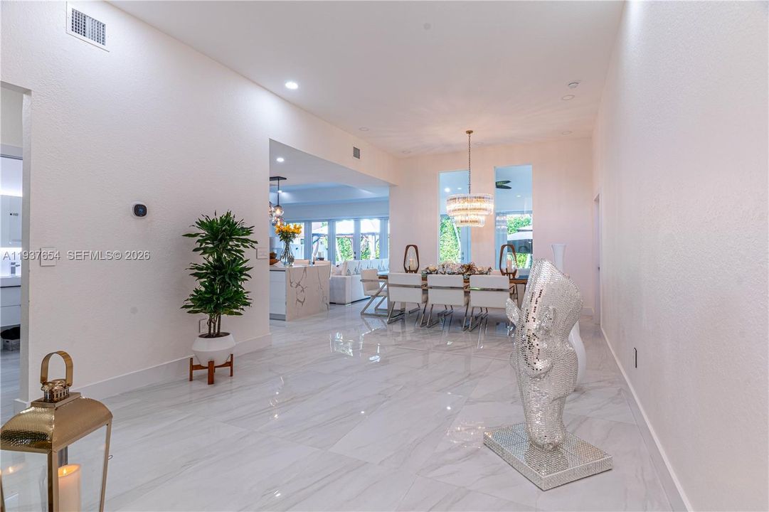 待售: $950,000 (3 贝兹, 3 浴室, 1941 平方英尺)