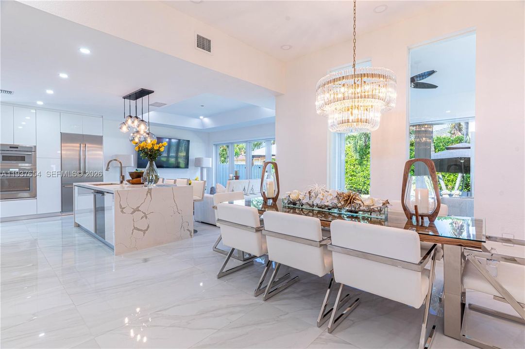 待售: $950,000 (3 贝兹, 3 浴室, 1941 平方英尺)