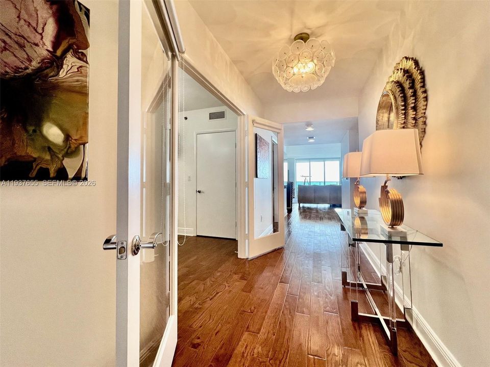 En Venta: $2,100,000 (3 camas, 3 baños, 2078 Pies cuadrados)