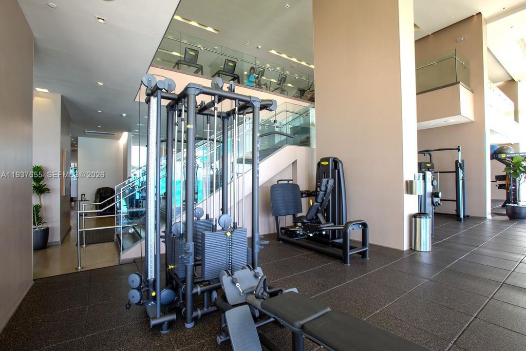 En Venta: $2,100,000 (3 camas, 3 baños, 2078 Pies cuadrados)