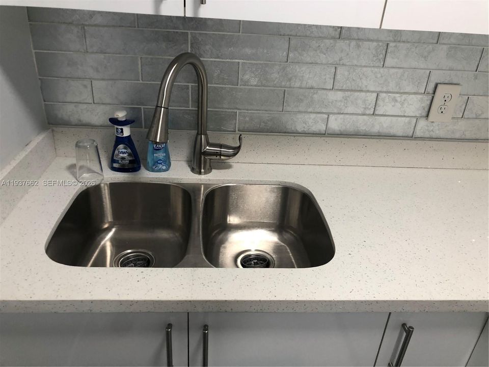 В аренду: $1,695 (1 спален, 1 ванн, 0 Квадратных фут)