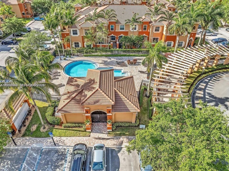 For Sale: $418,000 (3 beds, 2 baths, 1256 Square Feet)