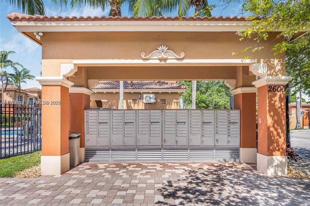 For Sale: $418,000 (3 beds, 2 baths, 1256 Square Feet)