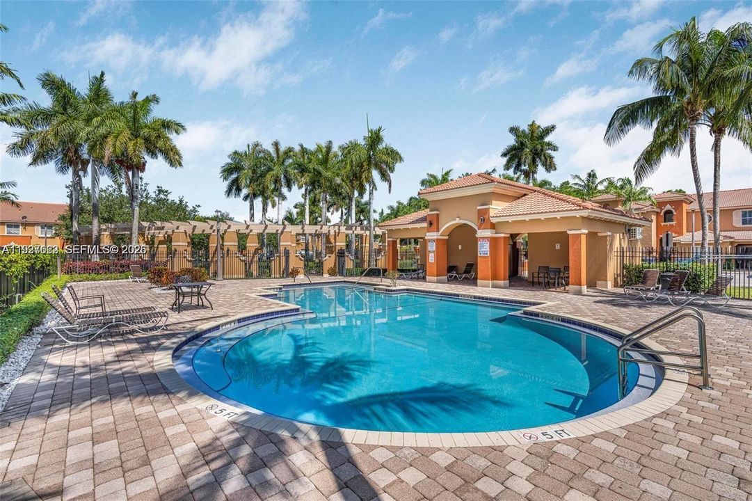 For Sale: $418,000 (3 beds, 2 baths, 1256 Square Feet)