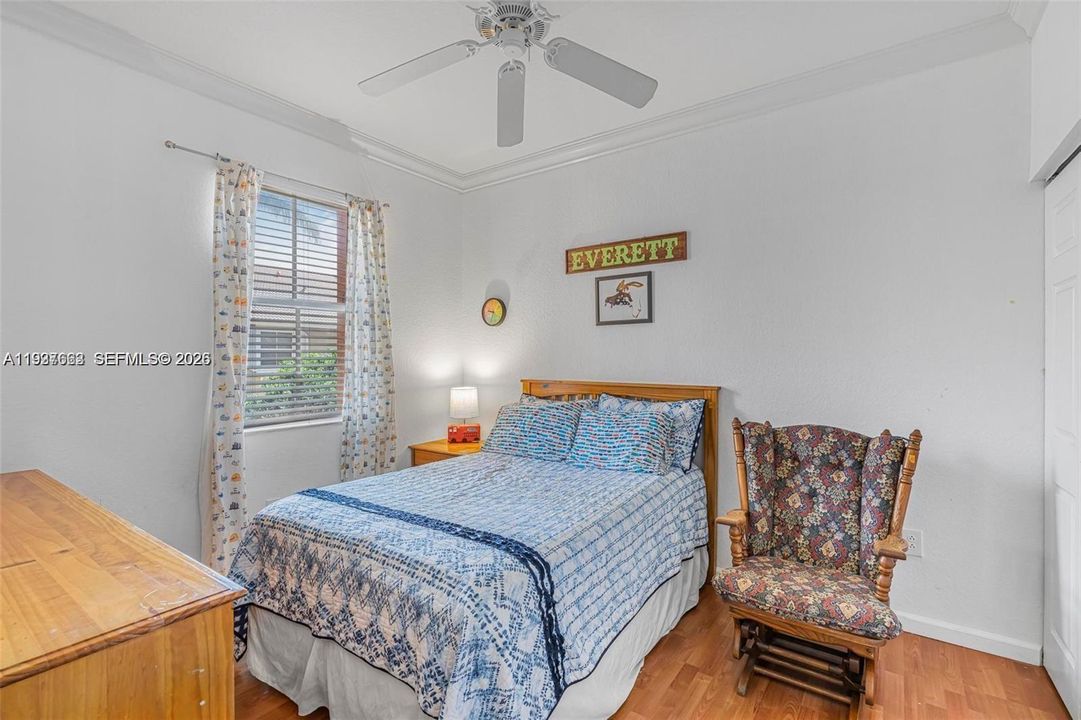 For Sale: $418,000 (3 beds, 2 baths, 1256 Square Feet)