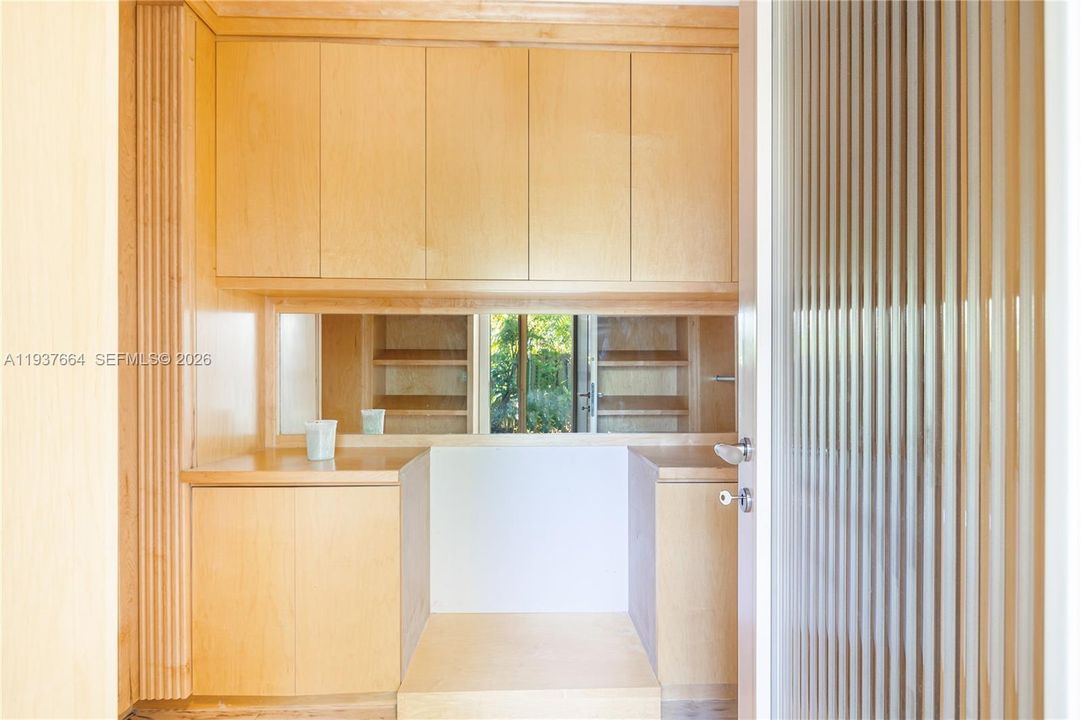 For Rent: $14,000 (4 beds, 3 baths, 3934 Square Feet)