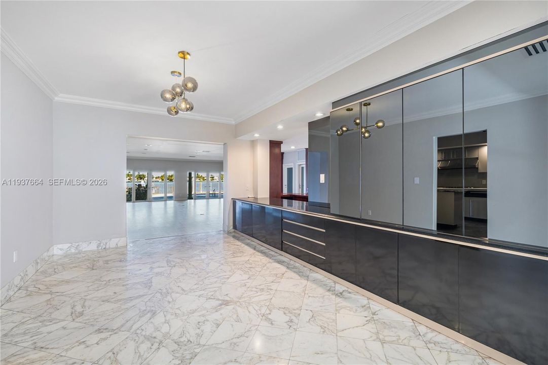 For Rent: $14,000 (4 beds, 3 baths, 3934 Square Feet)