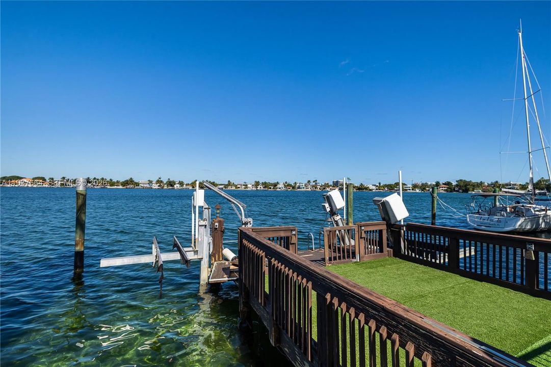 For Rent: $14,000 (4 beds, 3 baths, 3934 Square Feet)