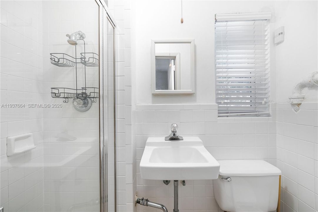 For Rent: $14,000 (4 beds, 3 baths, 3934 Square Feet)