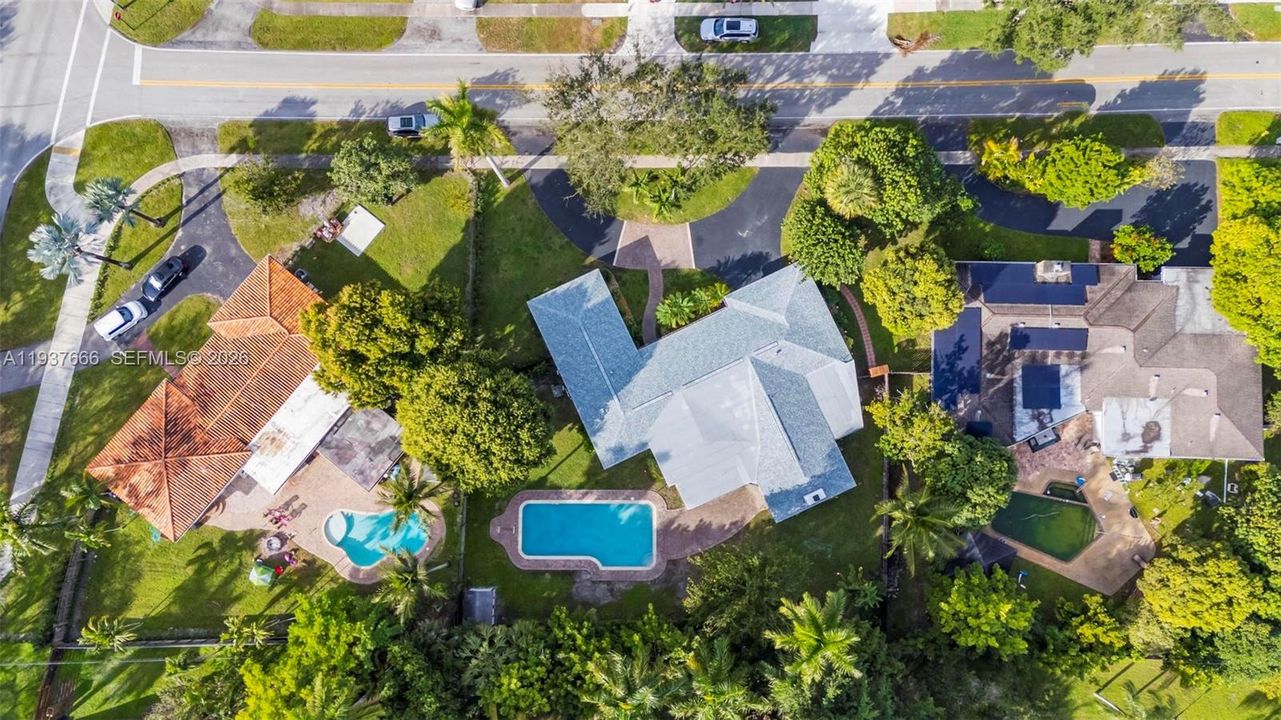 Под контрактом: $4,490 (3 спален, 3 ванн, 2341 Квадратных фут)