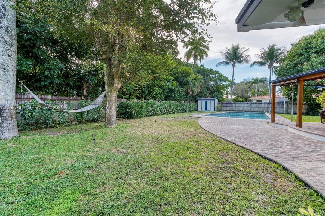 Под контрактом: $4,490 (3 спален, 3 ванн, 2341 Квадратных фут)