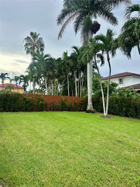 На продажу: $725,000 (4 спален, 2 ванн, 2193 Квадратных фут)