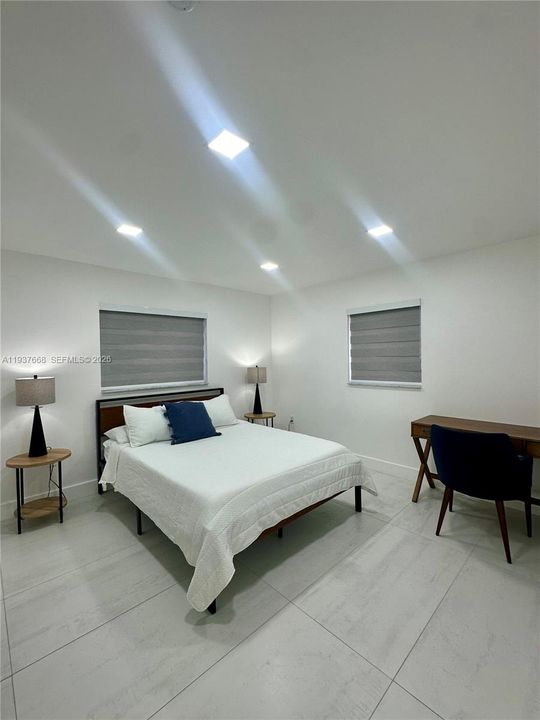 На продажу: $725,000 (4 спален, 2 ванн, 2193 Квадратных фут)