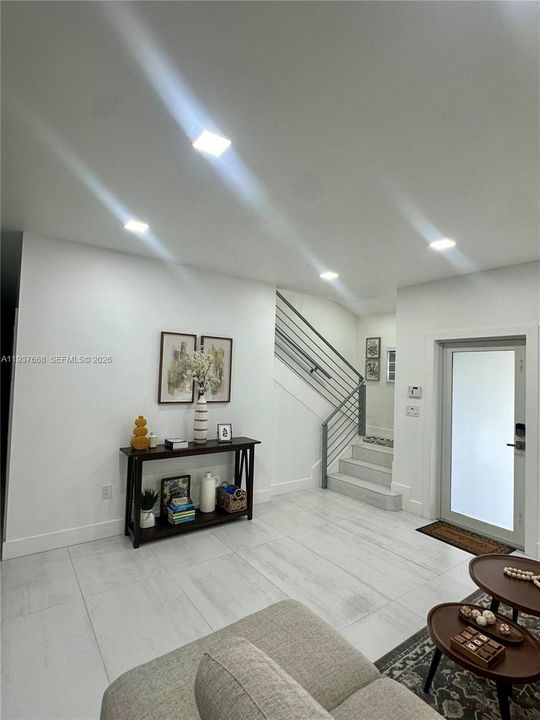 На продажу: $725,000 (4 спален, 2 ванн, 2193 Квадратных фут)