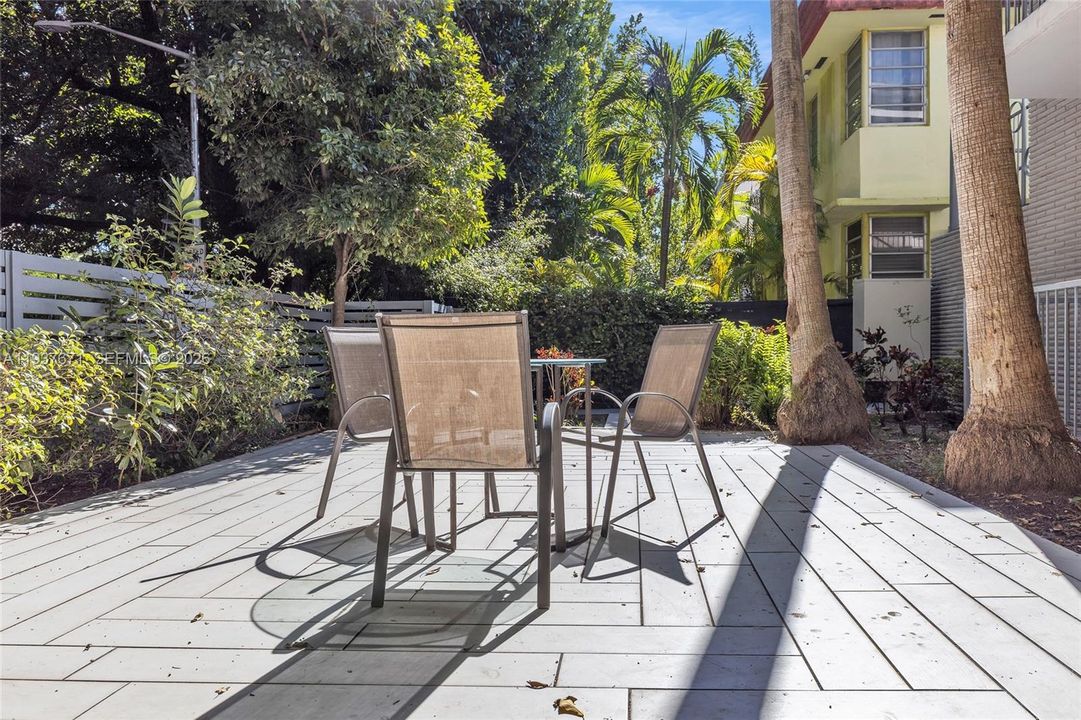 На продажу: $450,000 (2 спален, 2 ванн, 671 Квадратных фут)