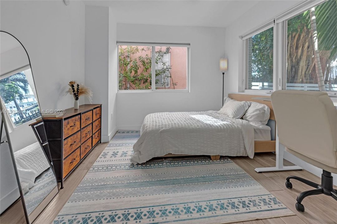 На продажу: $450,000 (2 спален, 2 ванн, 671 Квадратных фут)