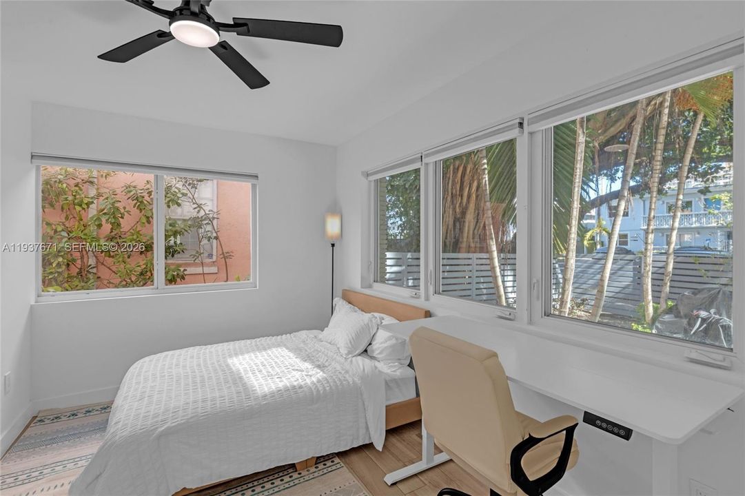 На продажу: $450,000 (2 спален, 2 ванн, 671 Квадратных фут)