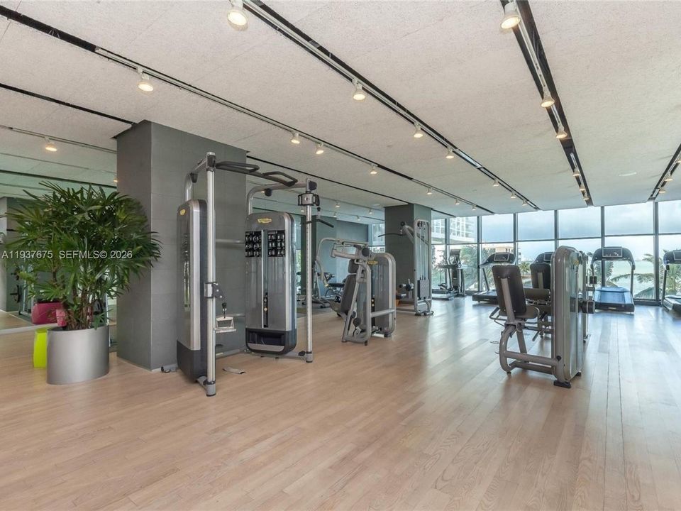 En Venta: $999,000 (3 camas, 2 baños, 1395 Pies cuadrados)