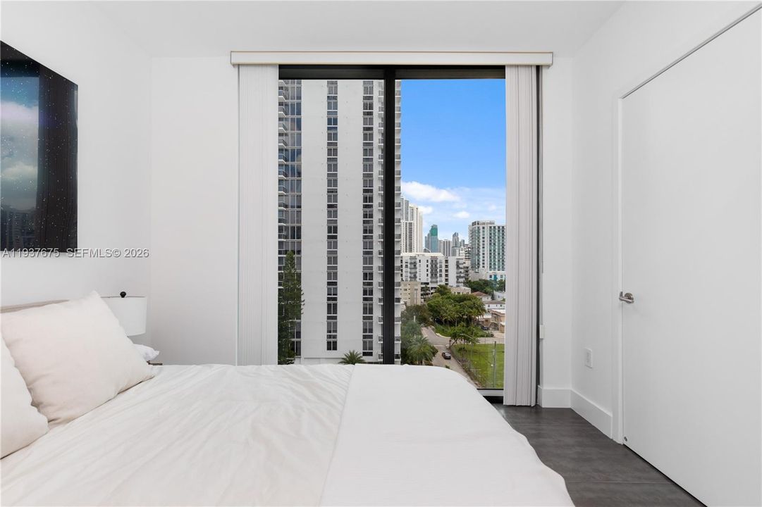 En Venta: $999,000 (3 camas, 2 baños, 1395 Pies cuadrados)