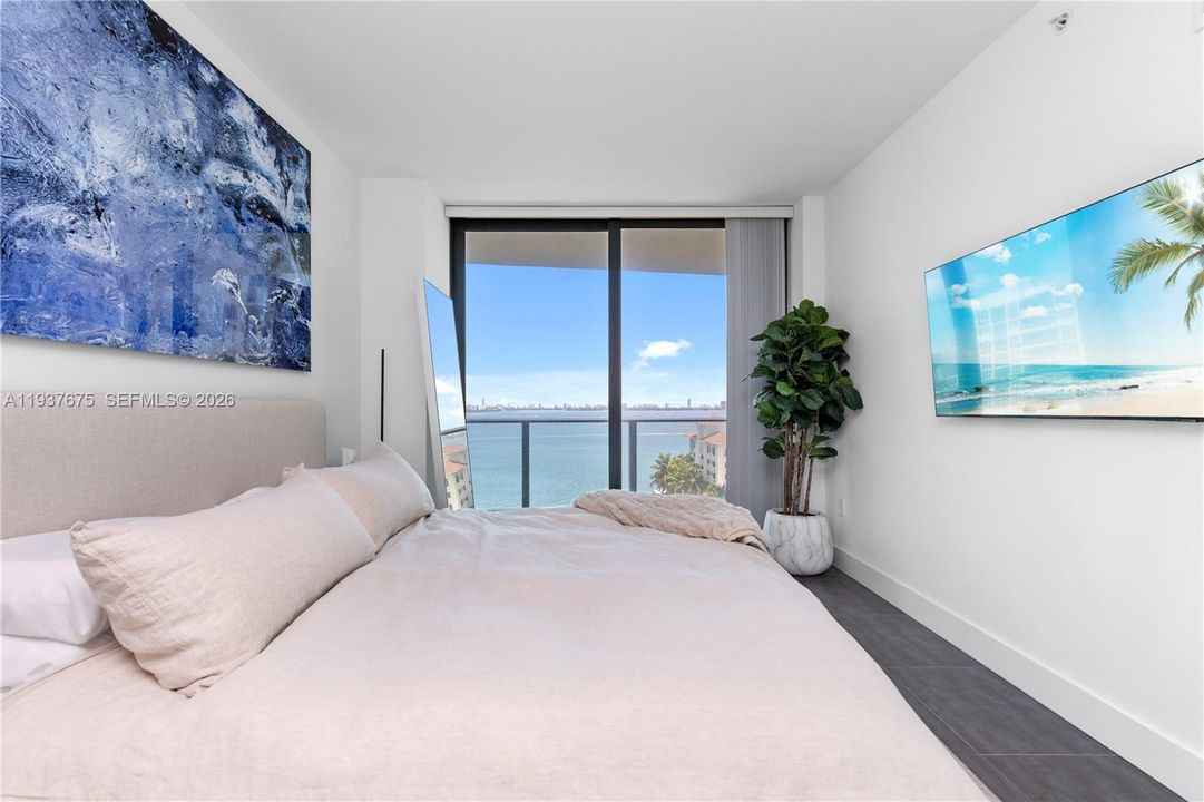 En Venta: $999,000 (3 camas, 2 baños, 1395 Pies cuadrados)