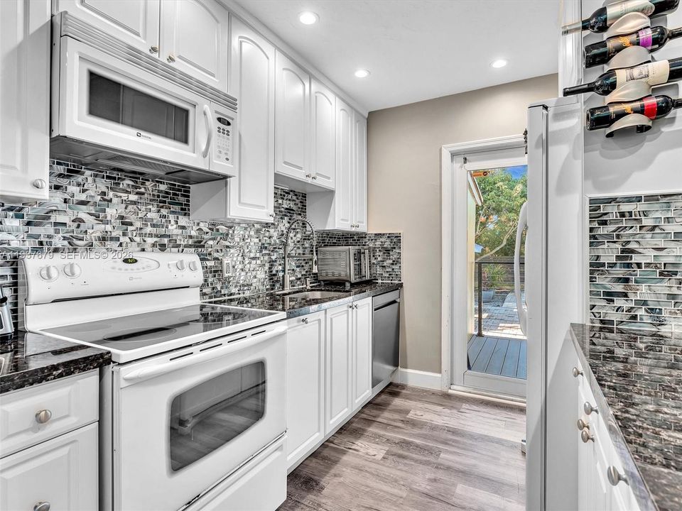 En Venta: $475,000 (3 camas, 1 baños, 925 Pies cuadrados)