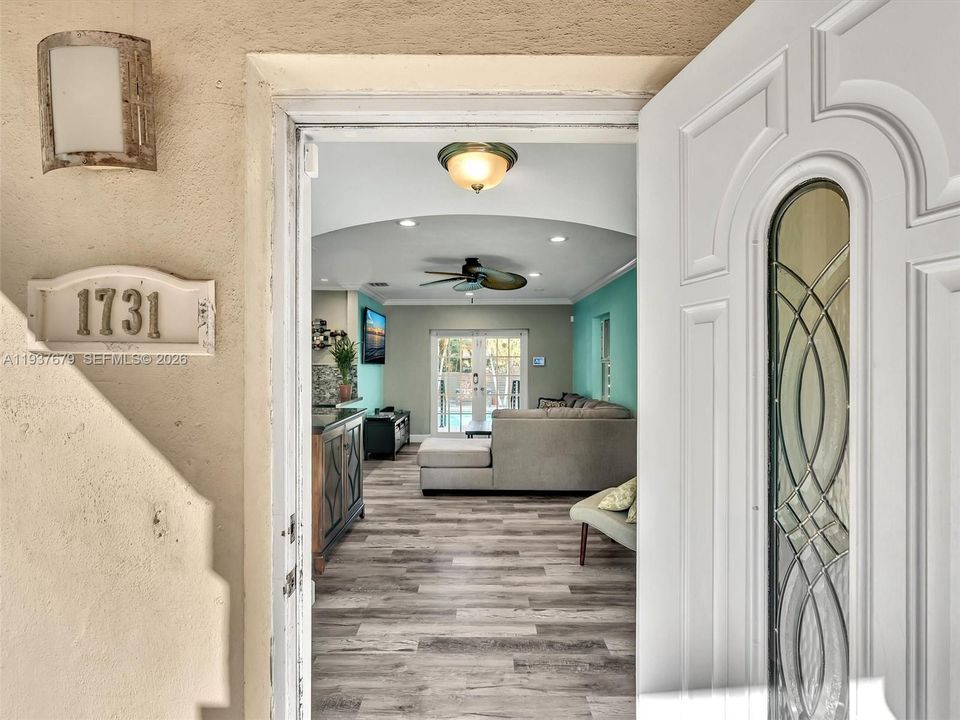 En Venta: $475,000 (3 camas, 1 baños, 925 Pies cuadrados)