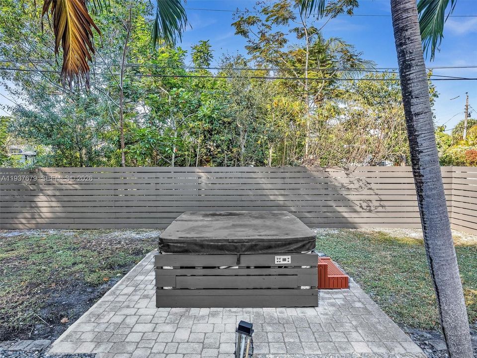 En Venta: $475,000 (3 camas, 1 baños, 925 Pies cuadrados)