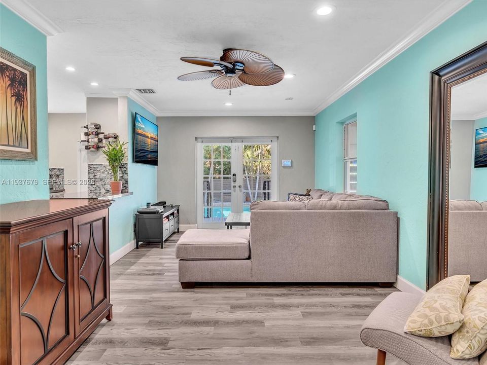 En Venta: $475,000 (3 camas, 1 baños, 925 Pies cuadrados)