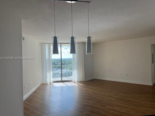 For Rent: $2,800 (2 beds, 2 baths, 1457 Square Feet)