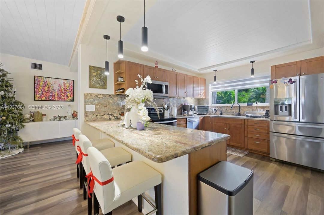 For Rent: $8,500 (3 beds, 2 baths, 1554 Square Feet)