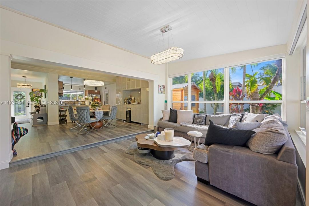 For Rent: $8,500 (3 beds, 2 baths, 1554 Square Feet)