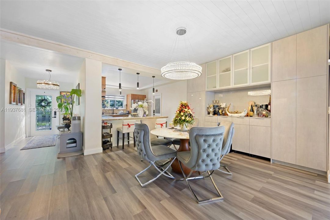 For Rent: $8,500 (3 beds, 2 baths, 1554 Square Feet)