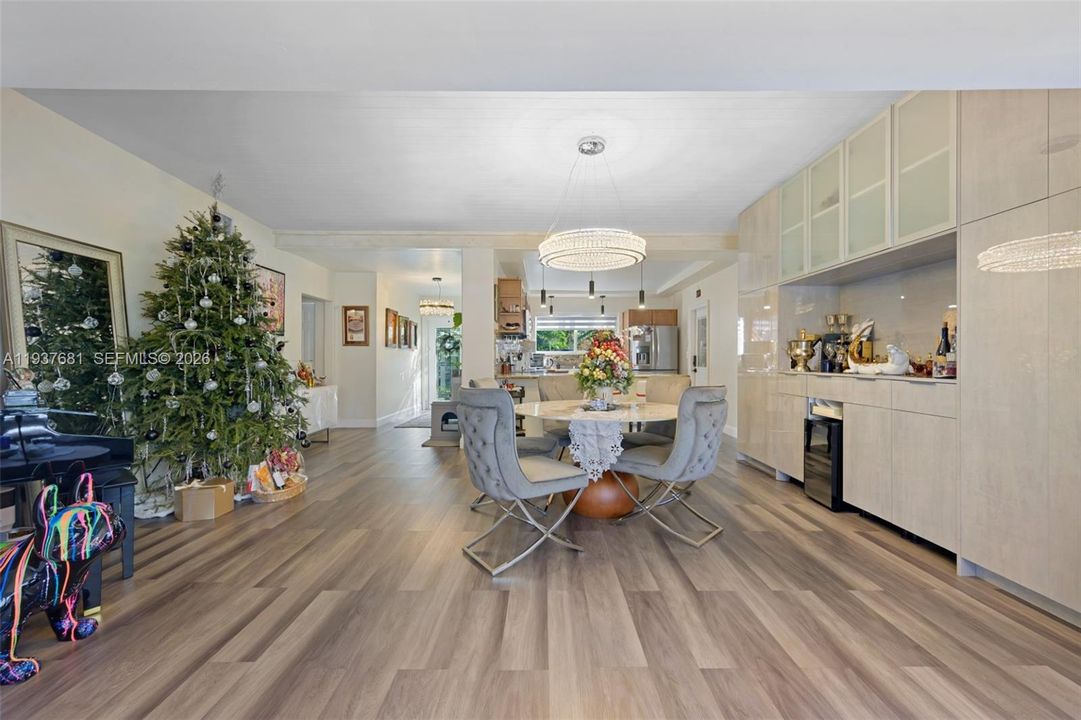 For Rent: $8,500 (3 beds, 2 baths, 1554 Square Feet)