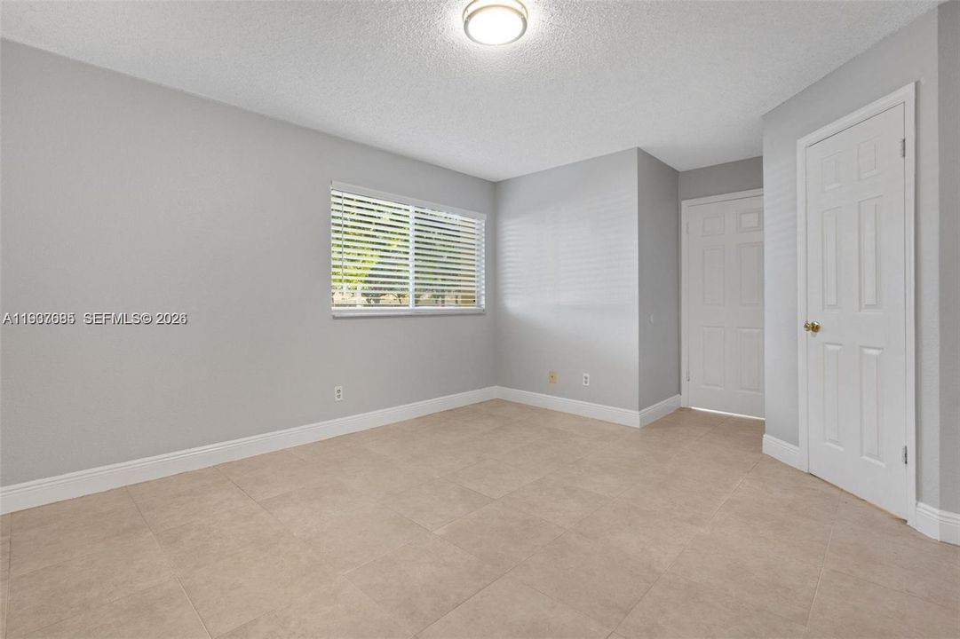 For Rent: $2,300 (2 beds, 2 baths, 1065 Square Feet)