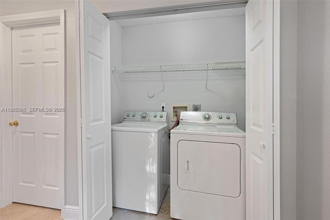 For Rent: $2,300 (2 beds, 2 baths, 1065 Square Feet)