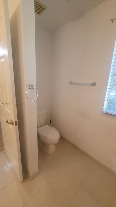 For Rent: $2,600 (2 beds, 2 baths, 1678 Square Feet)
