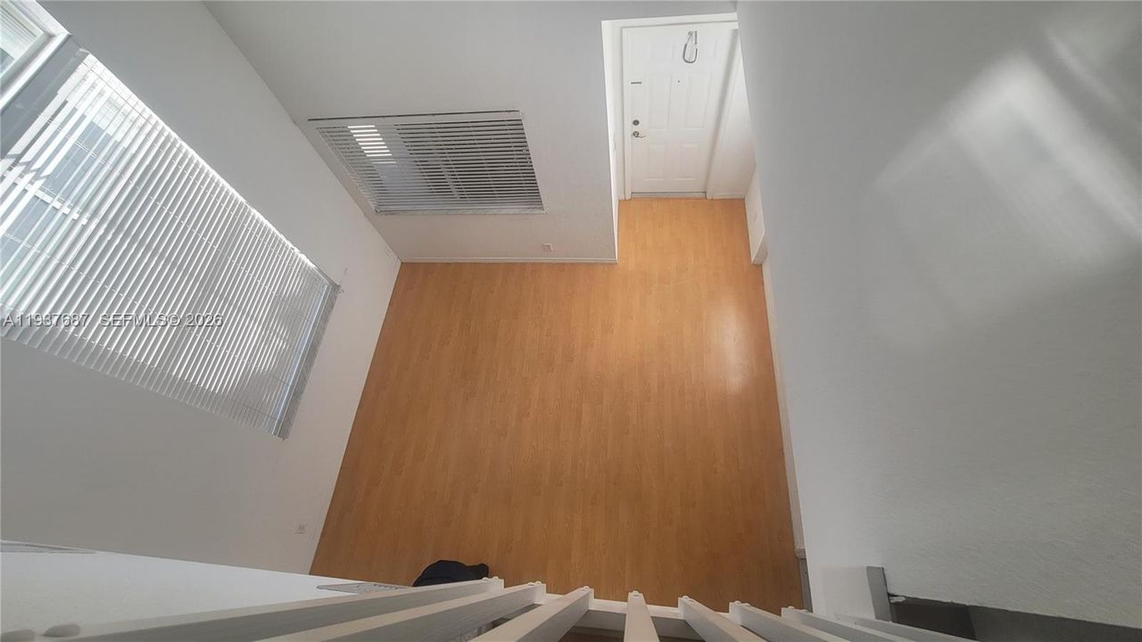 For Rent: $2,600 (2 beds, 2 baths, 1678 Square Feet)