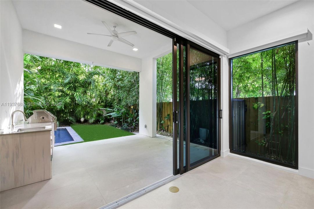 For Sale: $2,285,000 (4 beds, 5 baths, 2424 Square Feet)