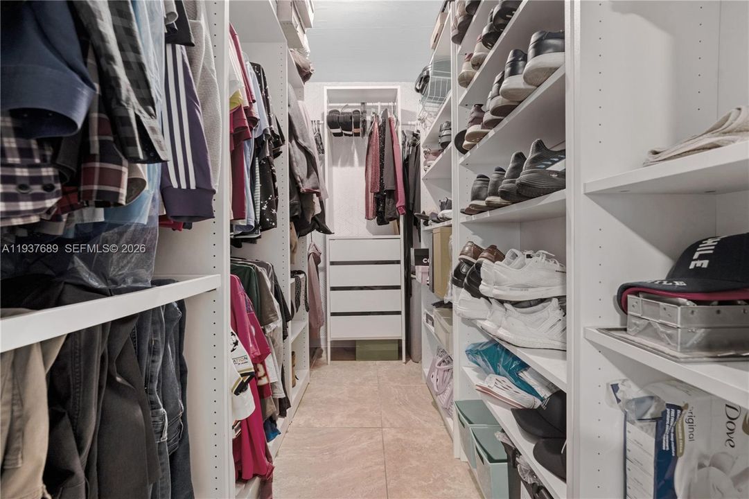 Под контрактом: $3,000 (3 спален, 2 ванн, 1790 Квадратных фут)