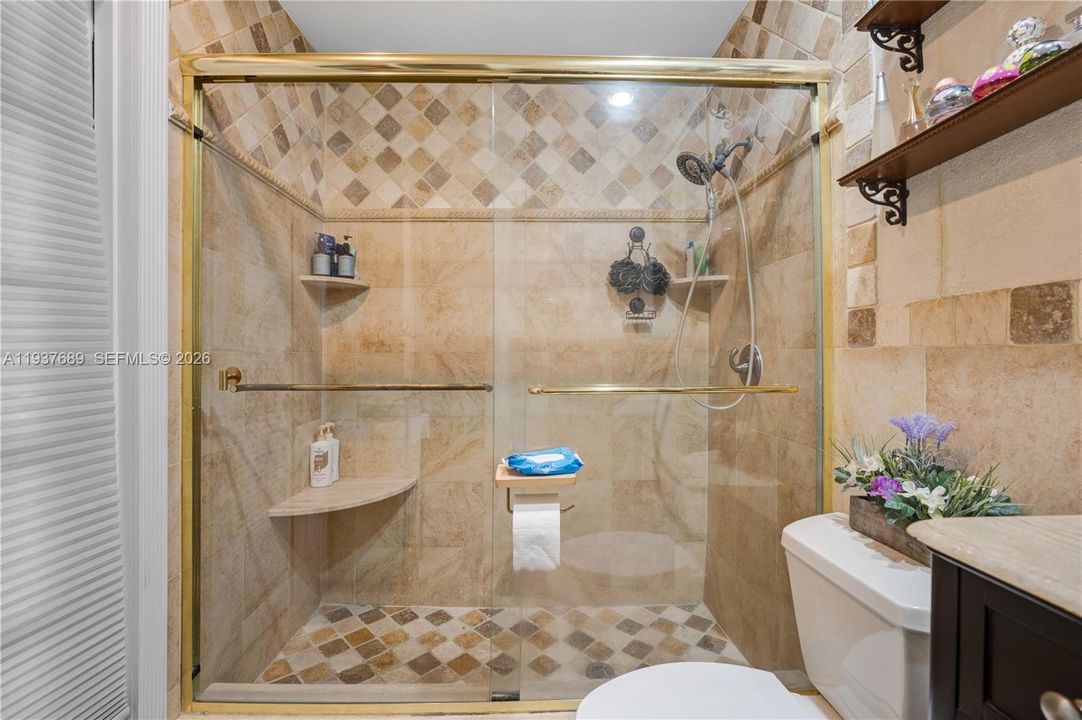 Под контрактом: $3,000 (3 спален, 2 ванн, 1790 Квадратных фут)