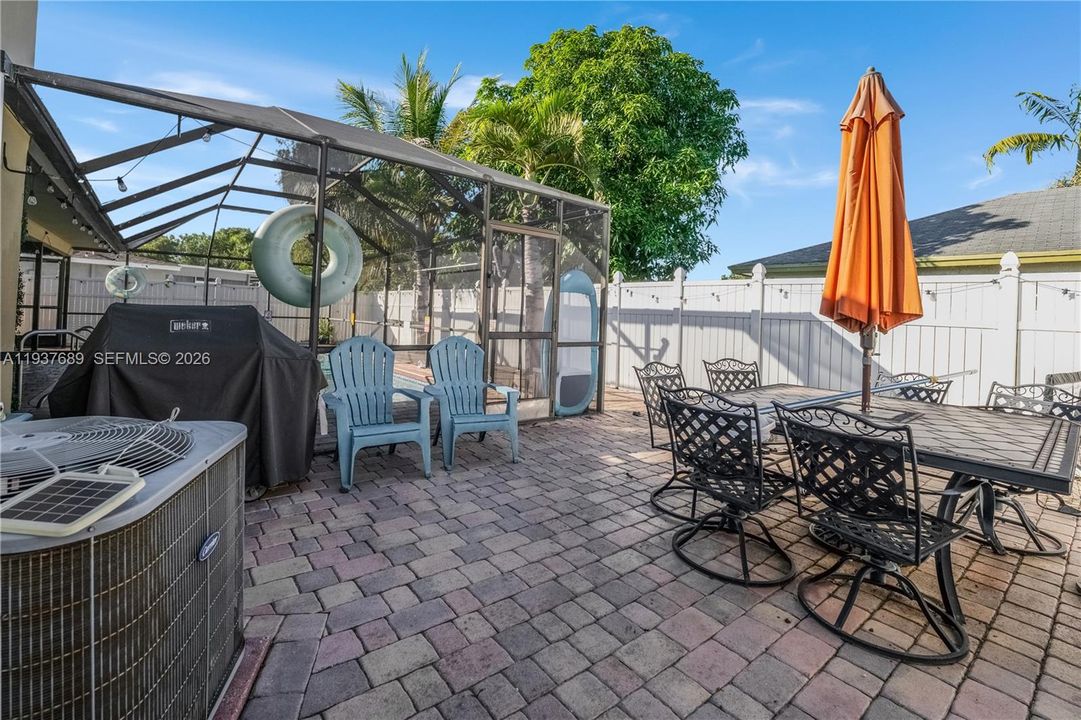 Под контрактом: $3,000 (3 спален, 2 ванн, 1790 Квадратных фут)