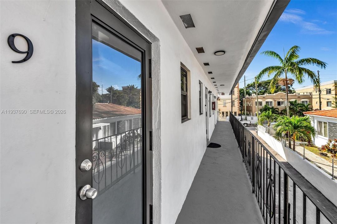 For Rent: $1,475 (1 beds, 1 baths, 5058 Square Feet)