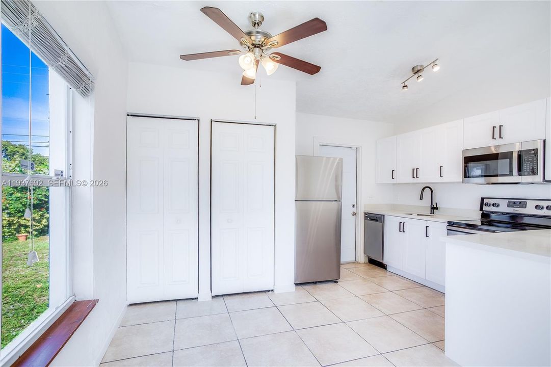 En Venta: $329,999 (2 camas, 1 baños, 704 Pies cuadrados)